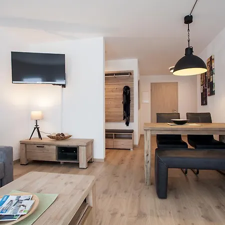 Welcome In - Met Eigen Parkeerplaats, Gelegen Aan De Skilift En Bikepark, Fiets- En Skiberging Apartment *