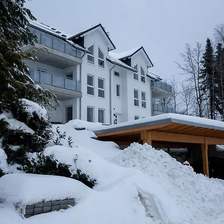 Apartment Welcome In - Met Eigen Parkeerplaats, Gelegen Aan De Skilift En Bikepark, Fiets- En Skiberging *